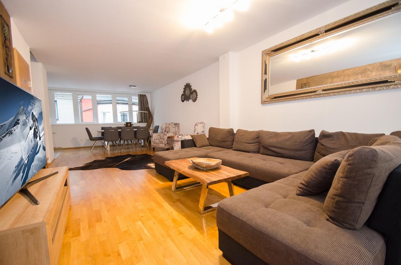 Penthouse Seven By All In One Apartments ツェル アム ゼー エクステリア 写真